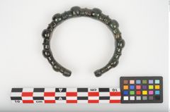 Foto von Bronzeknotenarmreif (NHMW-PRAE-025965)